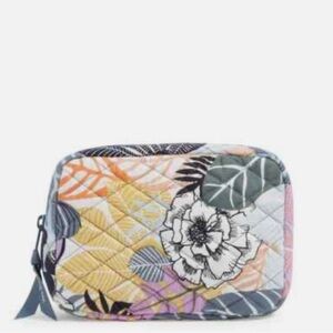 Vera Bradley Palm Floral Cord Organizer